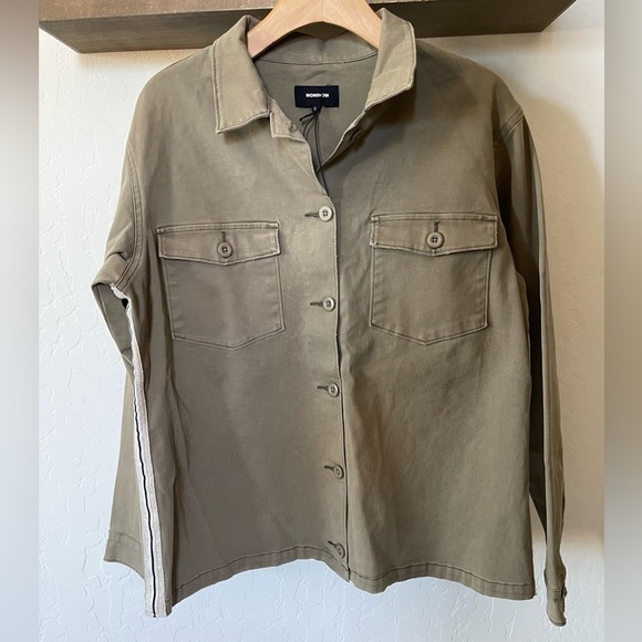 Monrow|Olive Anorak Jacket with Stripe Detail on Sides, Size Large•••Shaket - Picture 4 of 14